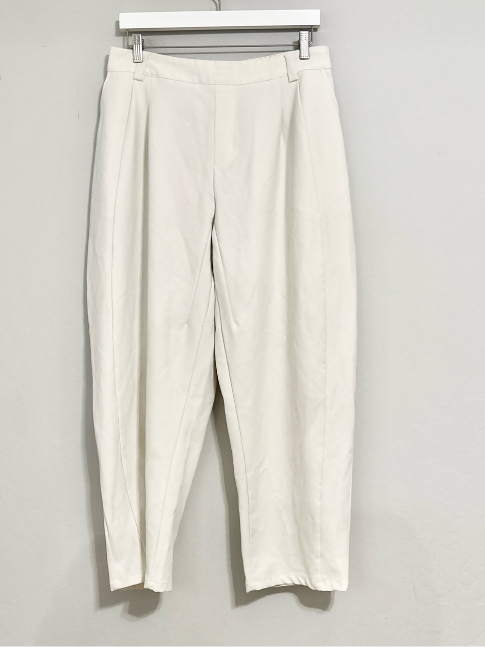Halara Off White Cream High Rise Flowy Tapered Pants Athletic Trousers